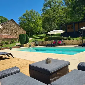  Hébergement de vacances Domaine Larroque Haute