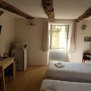  Hébergement de vacances La Maison D'angèle
